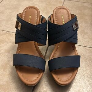 Tommy Hilfiger wedge shoes in blue size 6 1/2